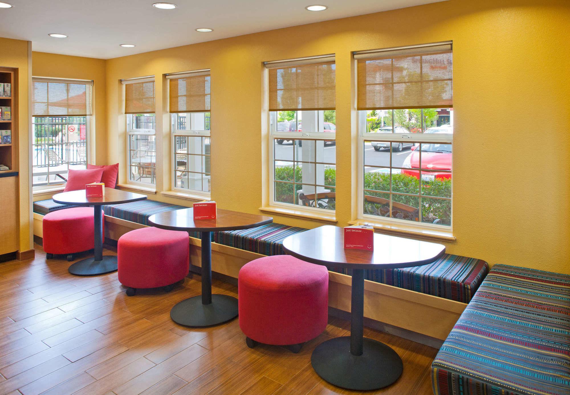 Towneplace Suites Medford Exterior foto
